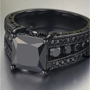 Elegant Black Square-Cut Women's Ring